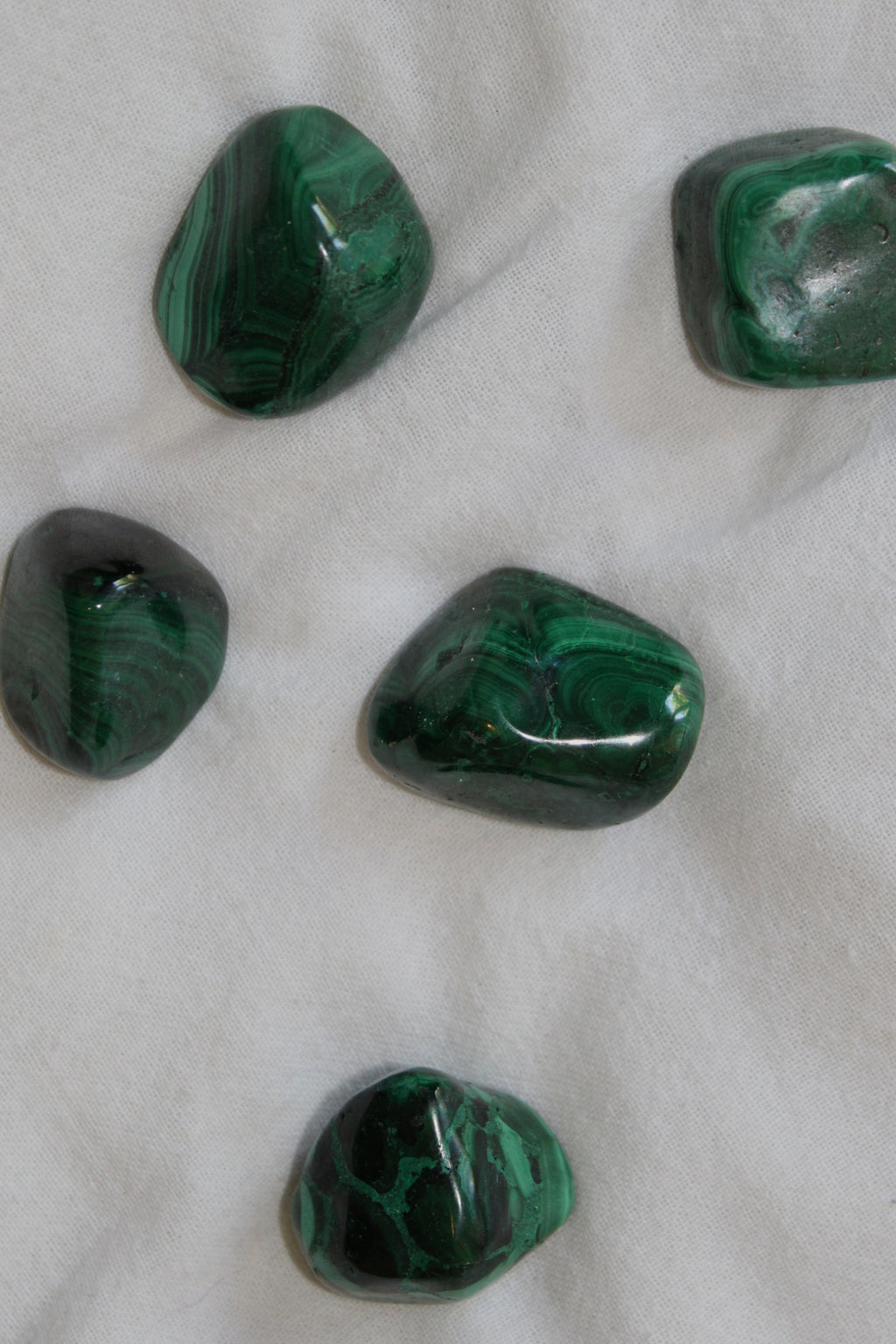 Malachite tumble stone