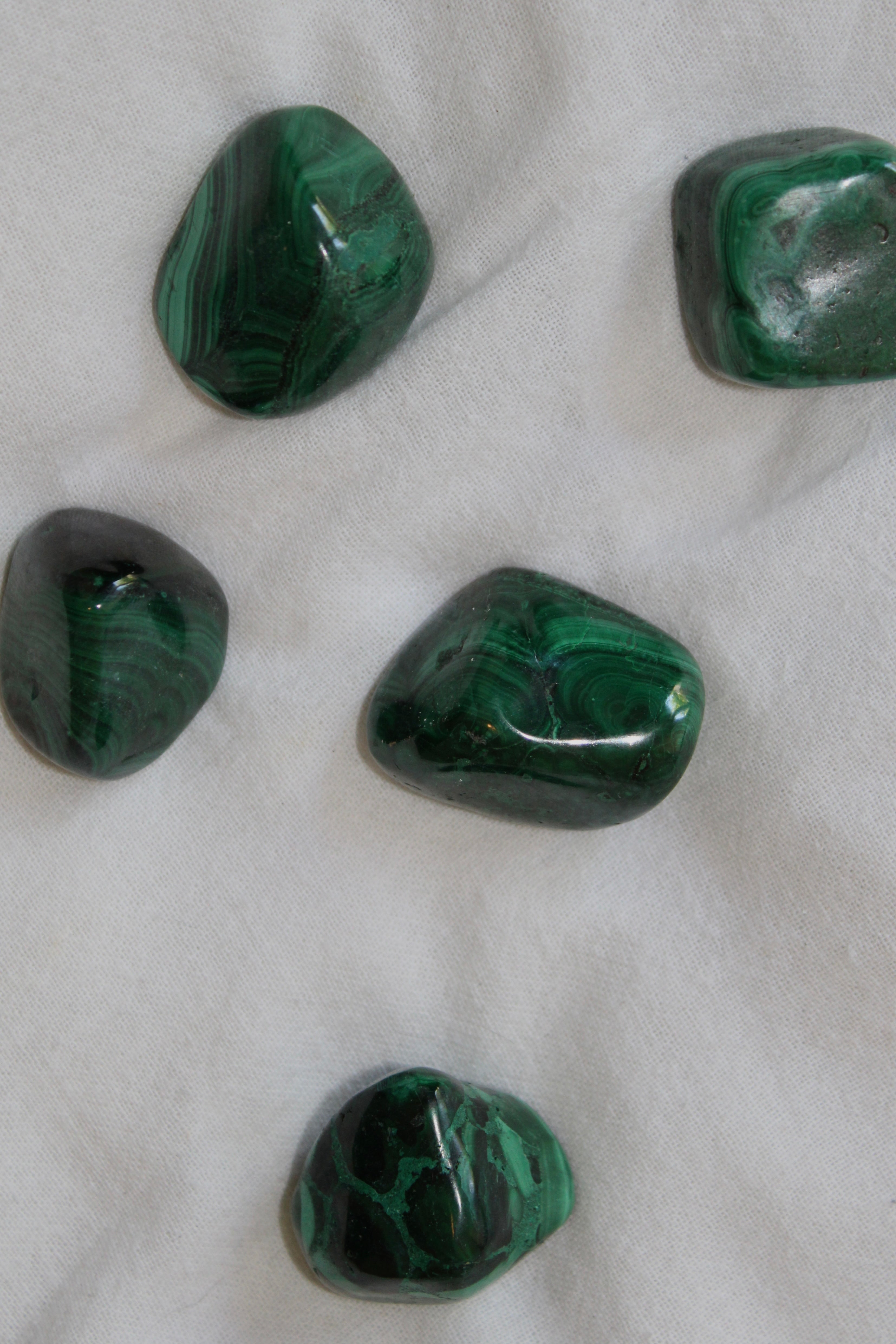 Malachite tumble stone